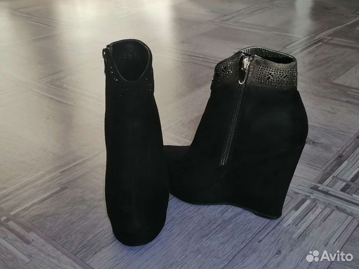 Полусапожки женские