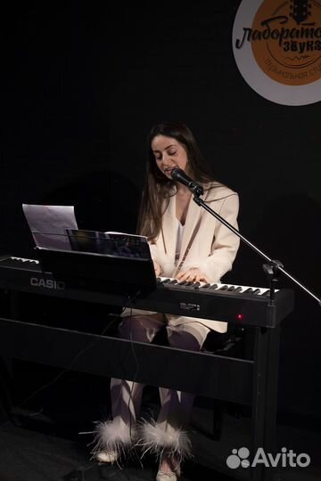 Уроки игры на фортепиано