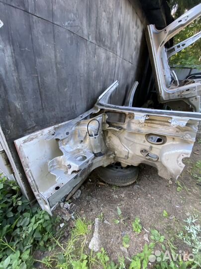 Четверть левая и правая Volkswagen polo 5