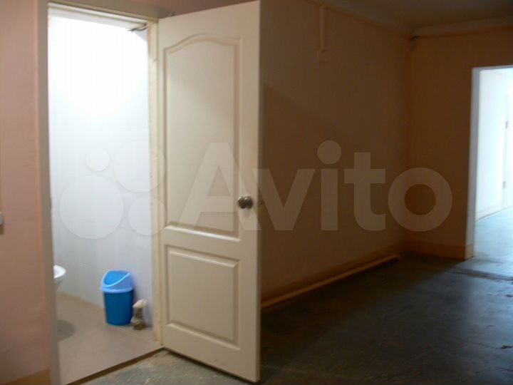 Торговое помещение, 310 м²