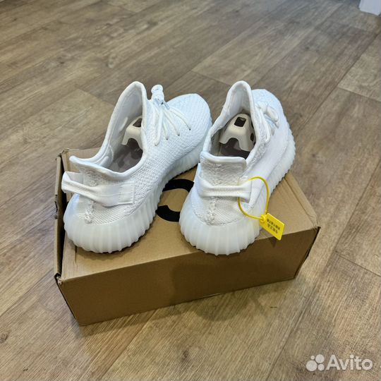 Кроссовки Yeezy boost 350