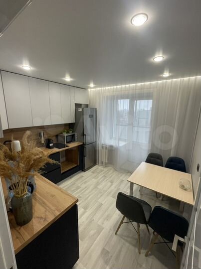 2-к. квартира, 50 м², 5/10 эт.