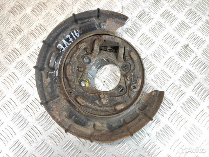 Щит опорный Kia Ceed 2007 2012