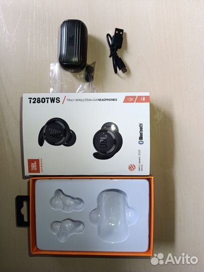 Беспроводные наушники JBL T280TWS 1500