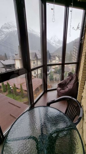 2-к. квартира, 50 м², 4/9 эт.