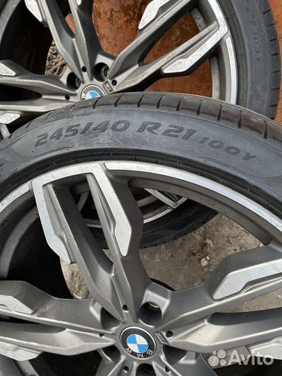 Pirelli P Zero 245/40 R21 и 275/35 R21 V