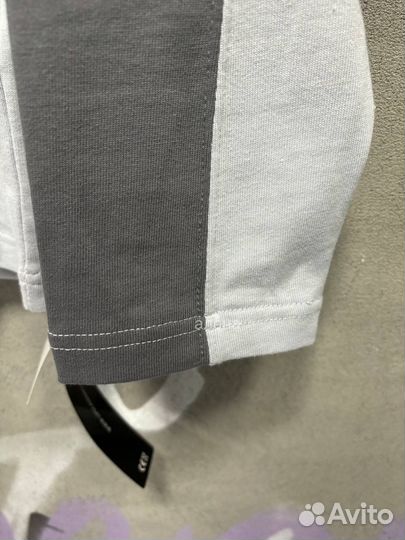 Лонгслив от Cav Empt с серыми вставками оверсайз