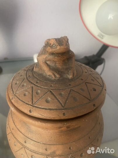 Глиняный горшок