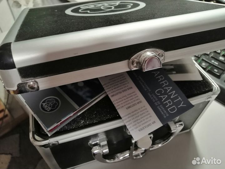Студийный микрофон AKG Perception 420