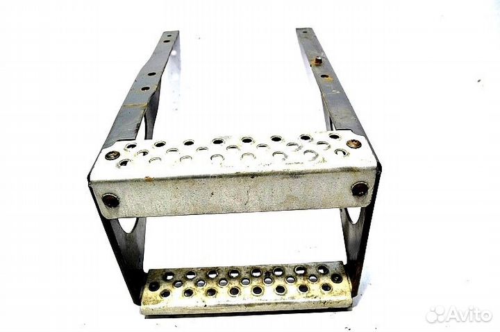 Подножка аккумуляторного ящика volvo FH (01.12)