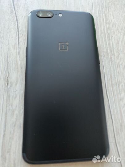 OnePlus 5, 8/128 ГБ