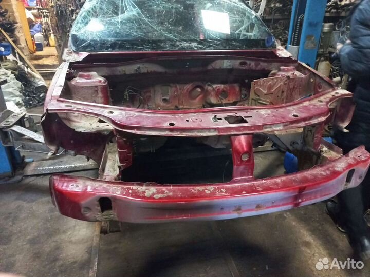 Передняя часть Renault Sandero Stepway