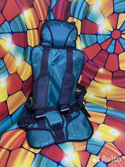 Бескаркасное автокресло зеленое