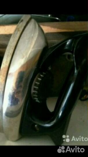 Утюг советский металлический рабочий