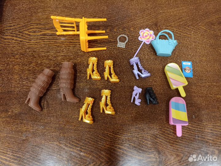 Одежда для кукол монстер хай Барби пакетом