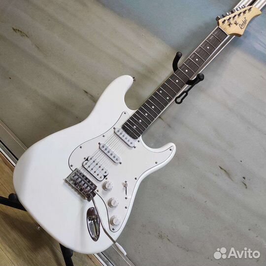 Электрогитара новая Stratocaster с хамбакером