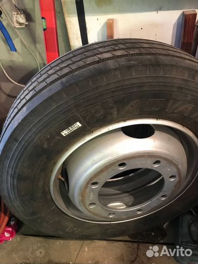 Колесо на газон next