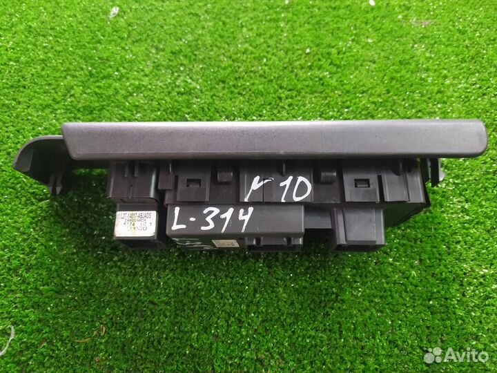 Блок управления стеклоподъемниками передний Land