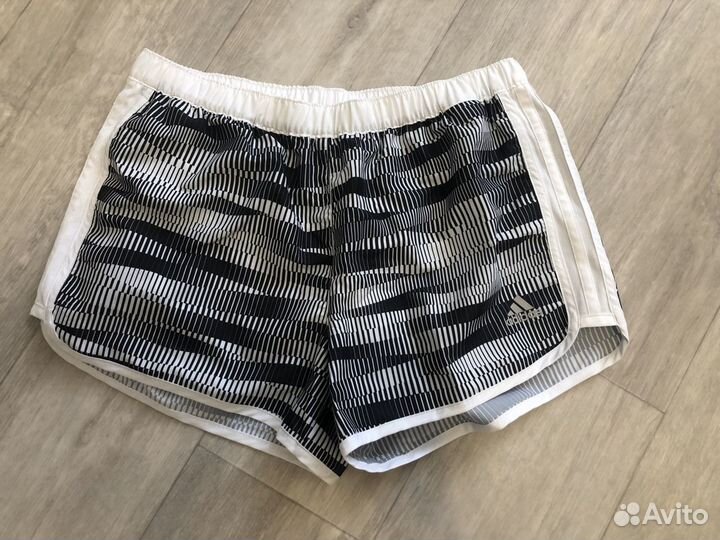 Шорты Adidas новые 42-44