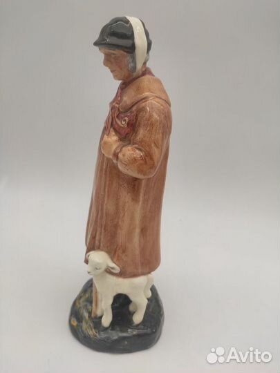 Статуэтка фарфор Royal Doulton Пастух из серии Пер