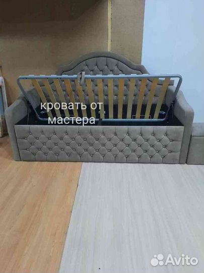 Детская кровать с мягким бортиком