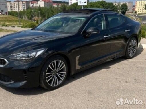 В разборе Kia Stinger 2017