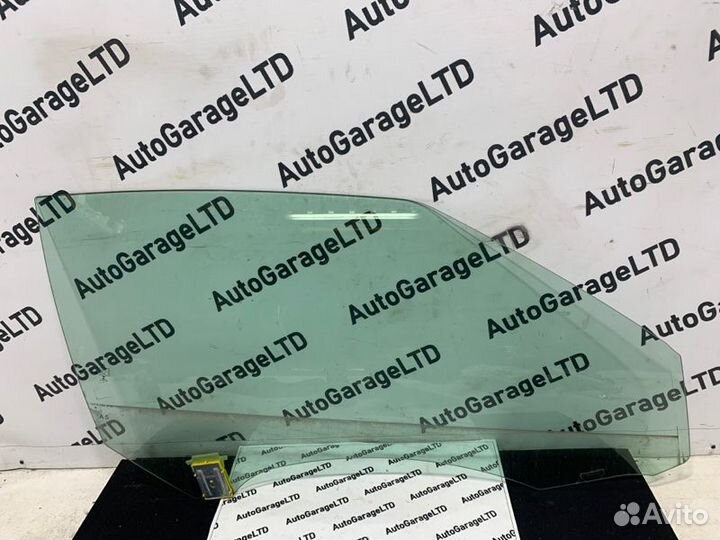 Стекло двери переднее правое Mercedes-Benz C-Class