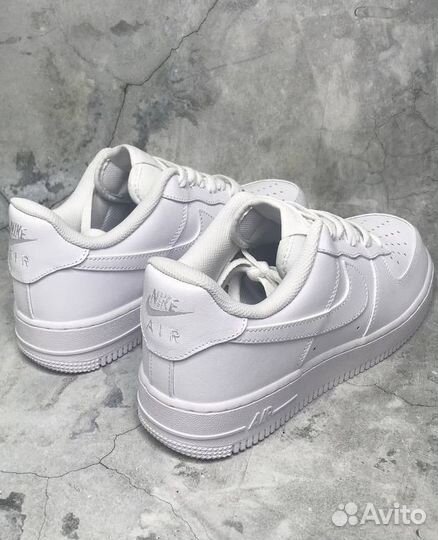 Nike air force 1 low white