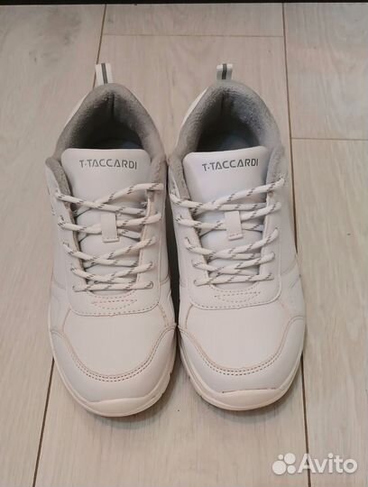 Кроссовки утепленные