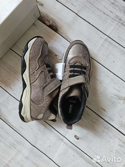 Кроссовки geox