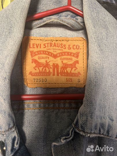 Джинсовая куртка levis