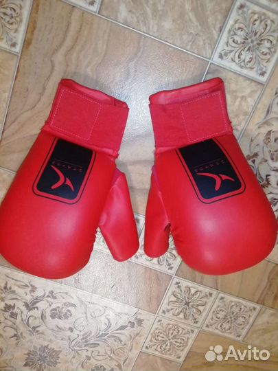 Боксерские перчатки