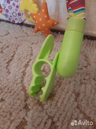 Дуга с игрушками