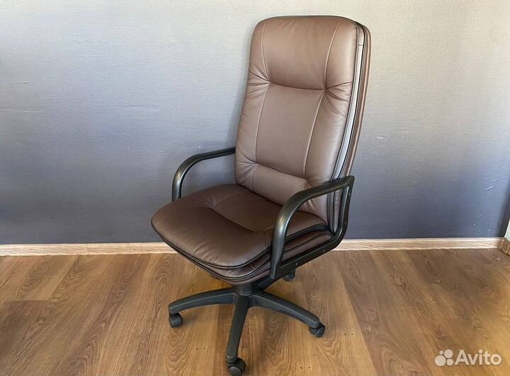 Компьютерное кресло