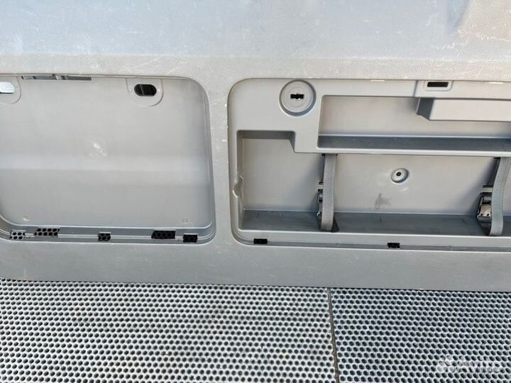 Обшивка двери багажника Toyota Land Cruiser Prado