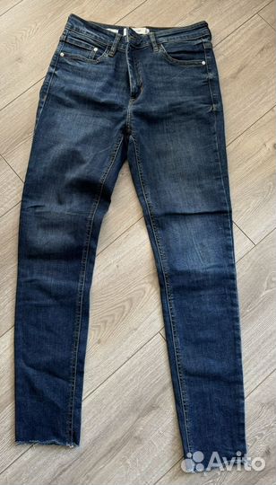 Джинсы