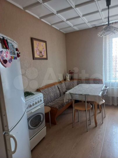 4-к. квартира, 90 м², 9/10 эт.
