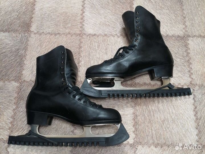 Коньки фигурные мужские р. р. 45