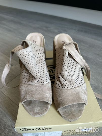 Босоножки женские, 38 размера