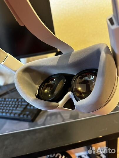 Шлем VR Pico 4 Global, 4320x2160, 128 гб, 90 Гц