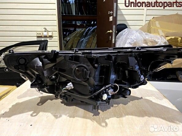 Фара Тойoтa pав 4 (2018-2024)