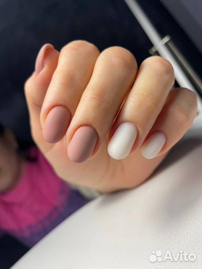 Модель на маникюр с покрытием
