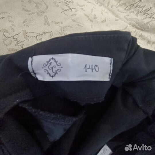 Брюки на девочку 140