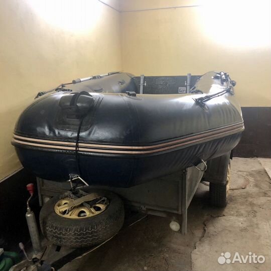 Лодка с мотором