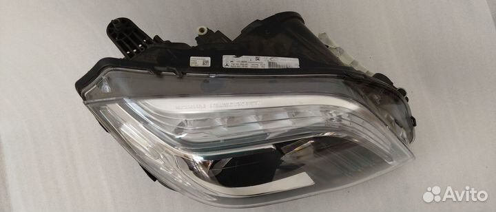 Фара правая мерседес W204 X204 GLK ксенон рестайл