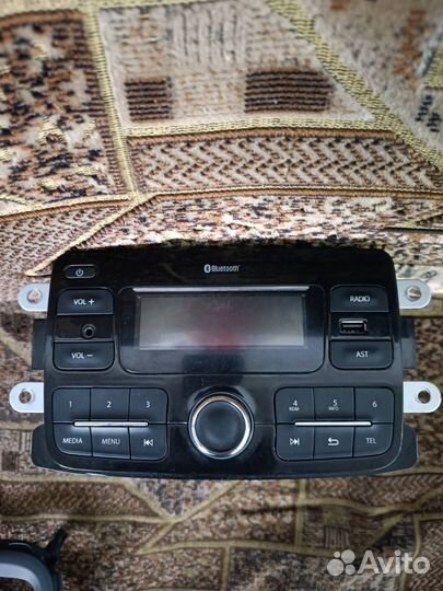 Магнитофон для рено