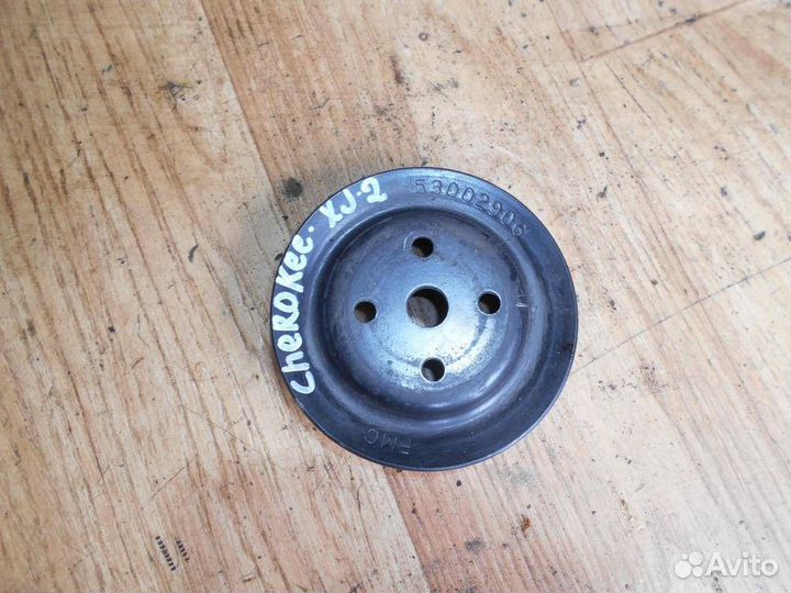 Шкив водяного насоса (помпы) Jeep Cherokee (XJ) 1