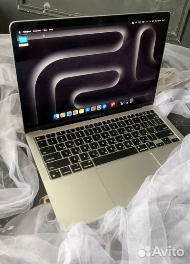 Apple MacBook air 13 2020 m1 8gb 256