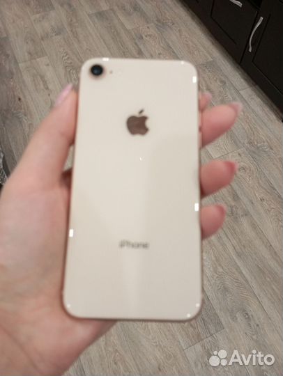 iPhone 8, 64 ГБ