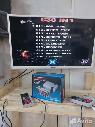 Ретро игровая приставка Dendy со встроенными играм